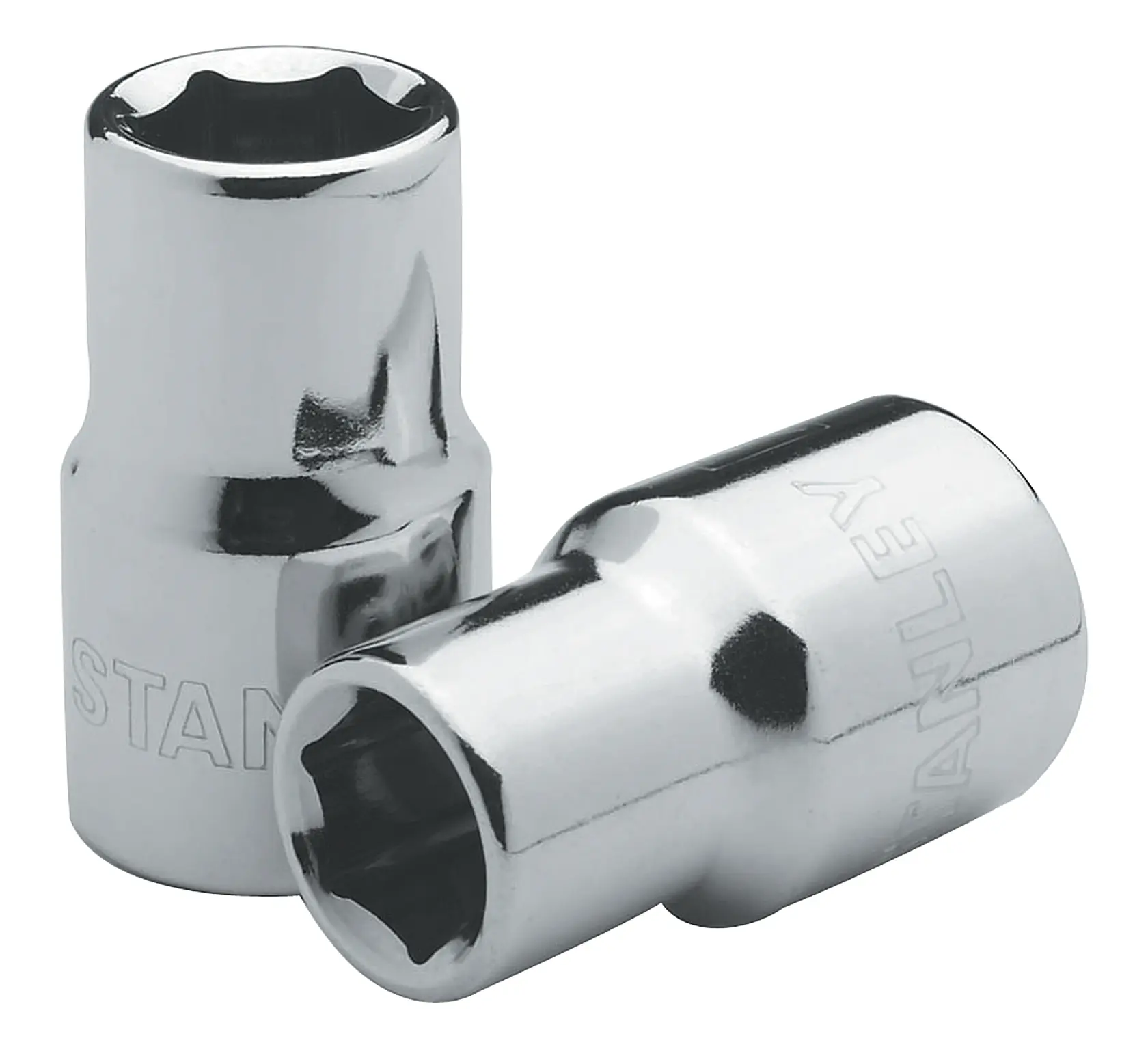 STANLEY 4-86-384 juego de dados cromados, ángulo cercano, dos dados hexagonales para uso mecánico.